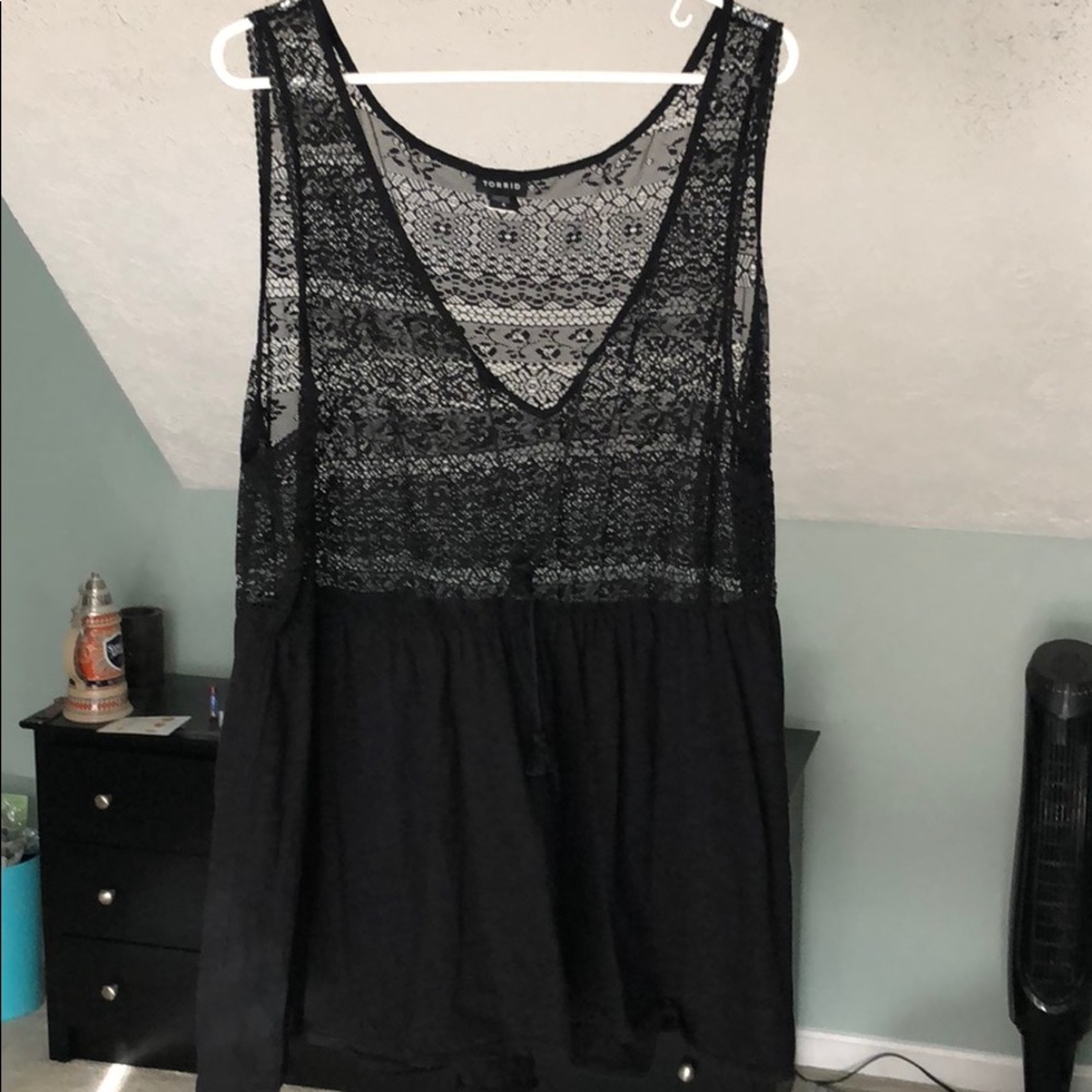 Torrid size 4 lace blouse